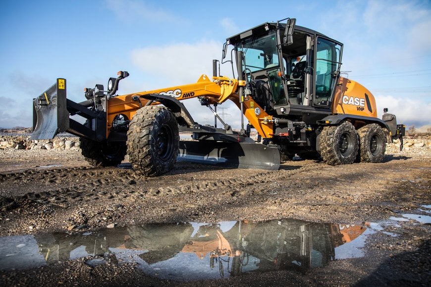 Case CE offers an electro-hydraulic joystick control option for C-Series graders 